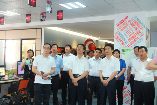 天津市西青區區委書記周家彪一行蒞臨訊網網絡參觀取經 天津市西青區區委書記周家彪一行蒞臨訊網網絡參觀取經